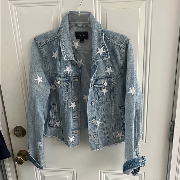 Zenana Outfitters Jackets & Blazers - Zenana Women’s Large Outfitters Blue Denim Jacket with White Stars 100% cotton
